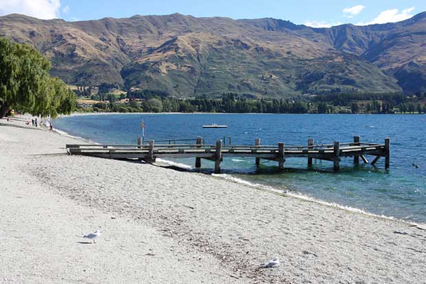 Wanaka Lake